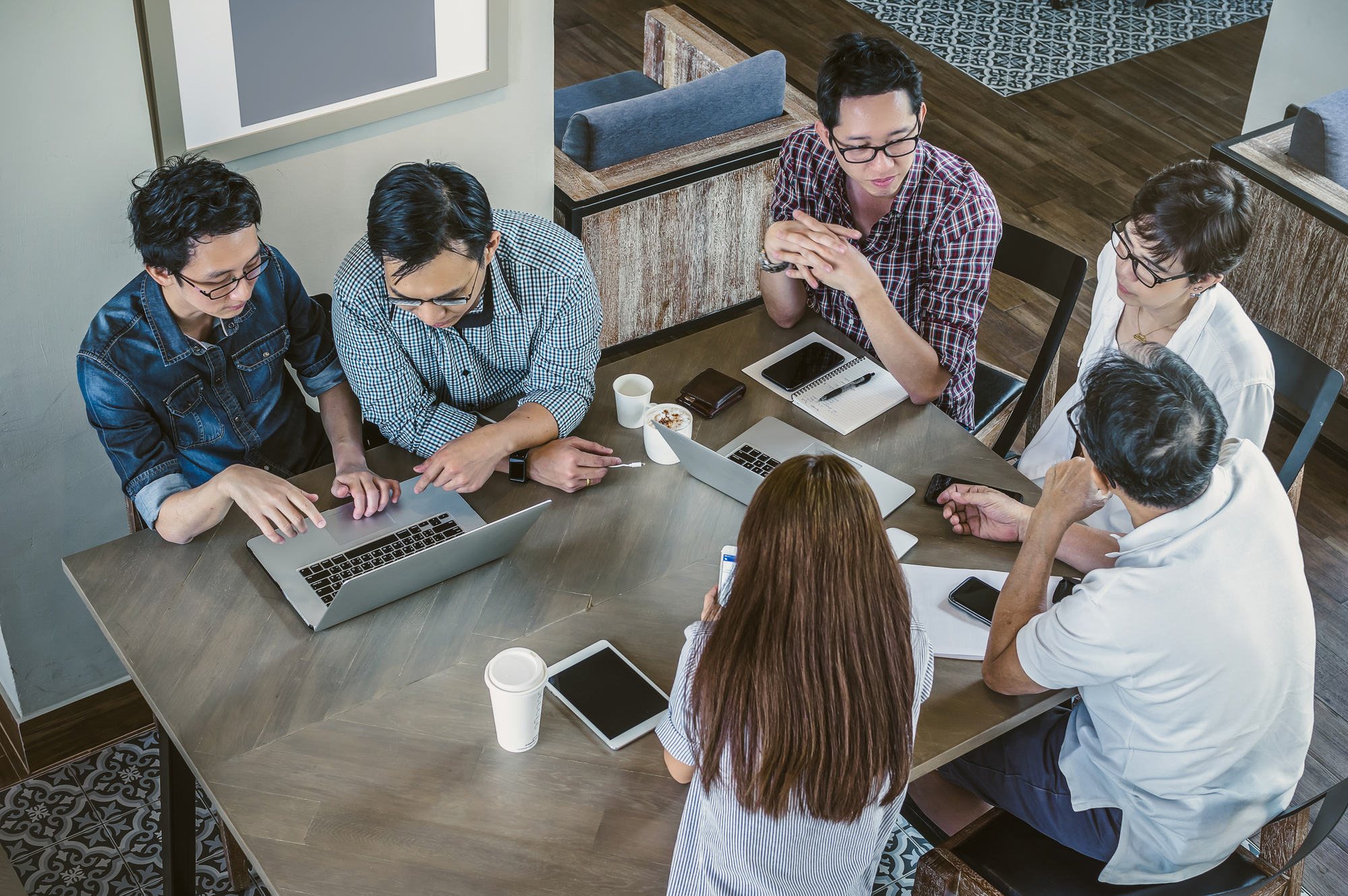 Outsourcing vs. Insourcing: What's the Difference?